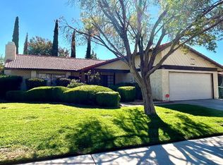 1306 Pasteur Dr, Lancaster, CA 93535