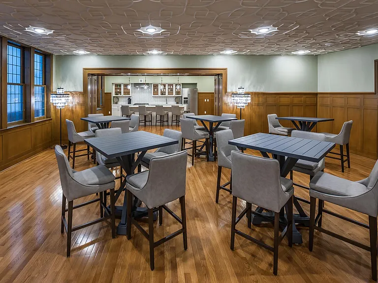 Athlon - Resident Lounge II