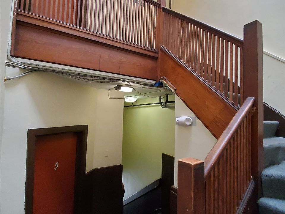 Entry stairs
