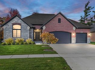 50035 Anita Way N, Macomb, MI 48044