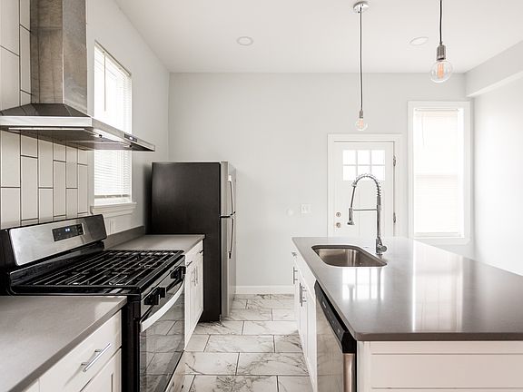 3rd image of 613 E Euclid St