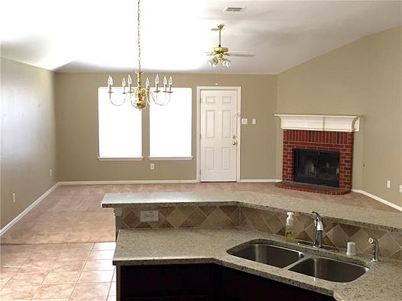 2nd image of 5525 Overland Dr