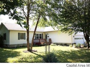 1128 N Grove St, Virden, IL 62690