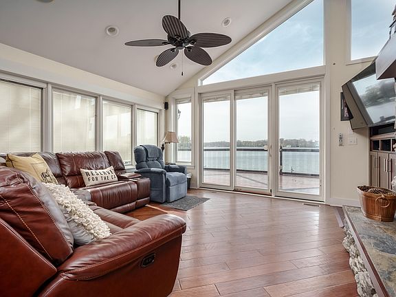 5th image of 43504 Eagle Lake Dr