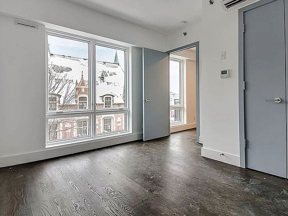 3rd image of 596 Washington Ave APT 5B