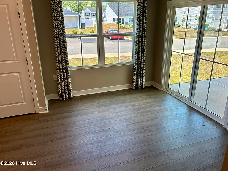 2030 Parow Ln NW #F — Photo 10