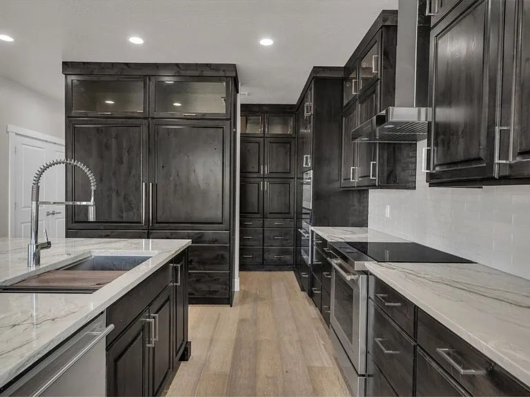 2792 S 3250 W — Photo 5