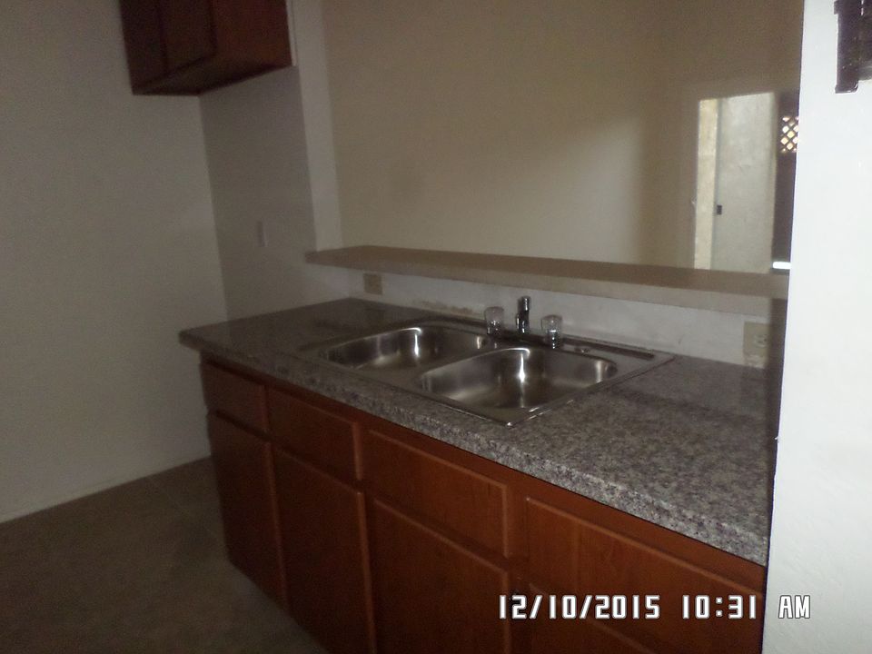 2nd image of 2649 Lexington Ave APT 7