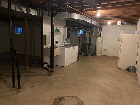 4th image of 3107 Juniper Ln