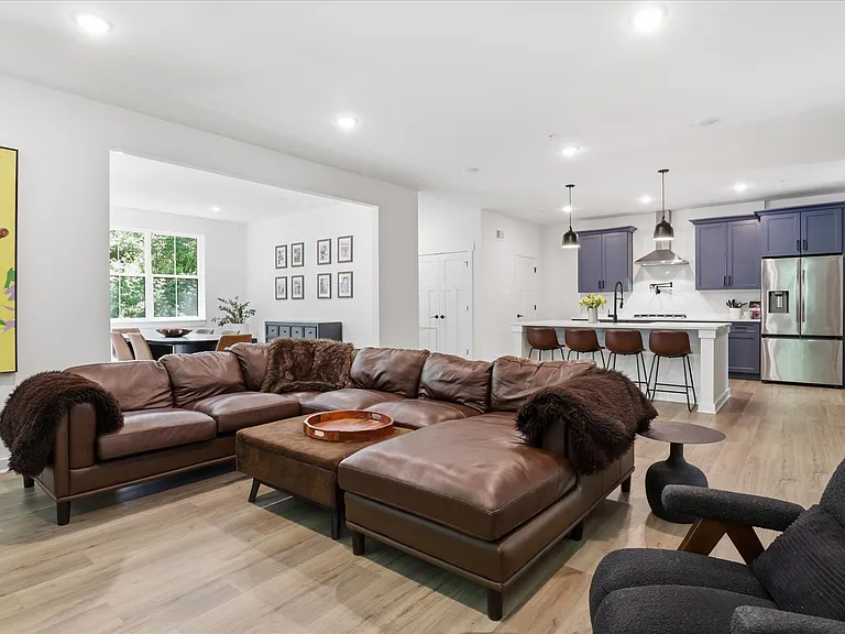 15717 Tierra Dr — Photo 11