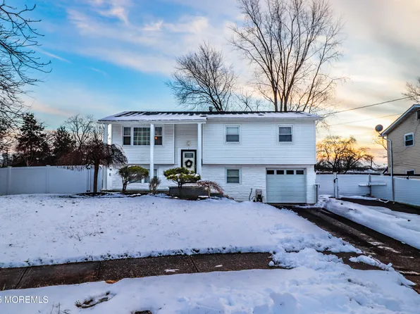 7 Alan Terrace, Jackson, NJ 08527