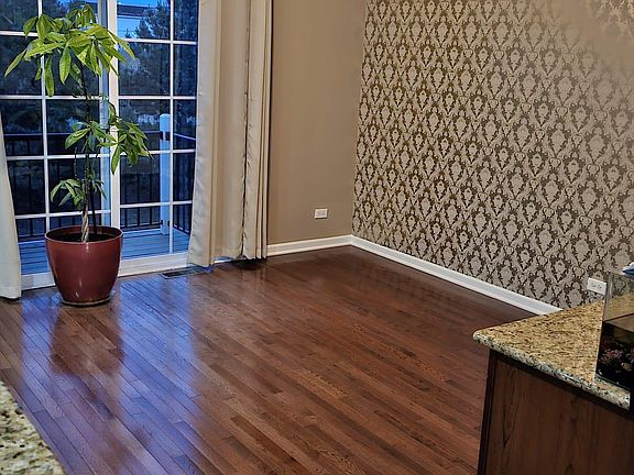 4th image of 617 Plaza Pl