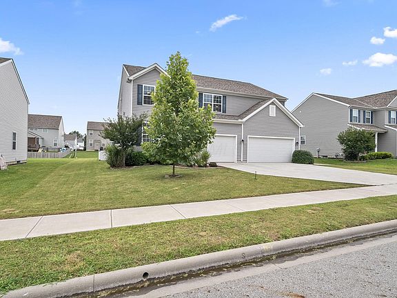 3rd image of 186 Mannaseh Dr W
