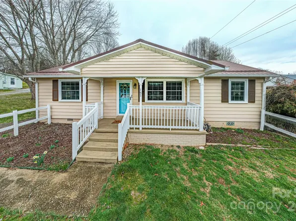 141 Knollview Ter, Pisgah Forest, NC 28768