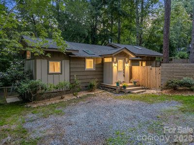 701 Azalea Ave, Black Mountain, NC, 28711