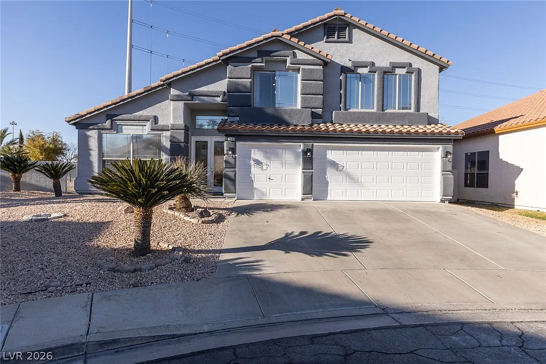 5 bed, 3.0 bath, 3496 sqft, $3,800 — Photo 1