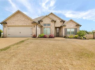 64 Weeping Willow Way, Humboldt, TN 38343