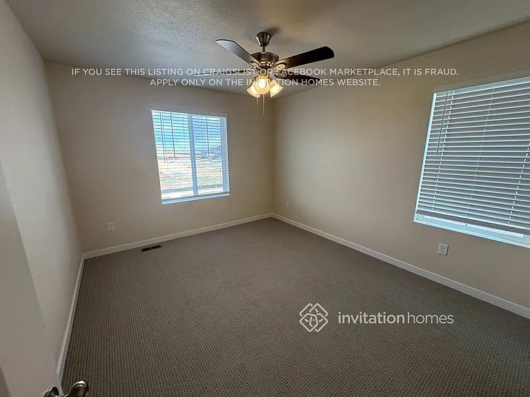 462 Elbert St — Photo 12