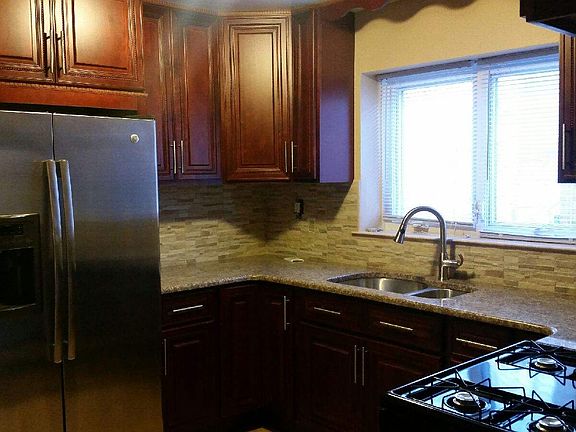 2nd image of 3338 Bronxwood Ave