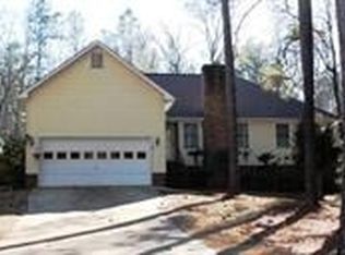 708 Midmar St, Aberdeen, NC 28315