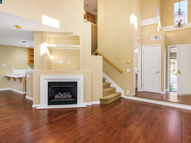 135 Coralflower Ln — Photo 6