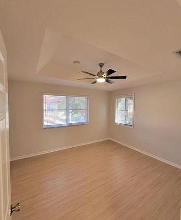 3rd image of 248 Magnolia Ave #1