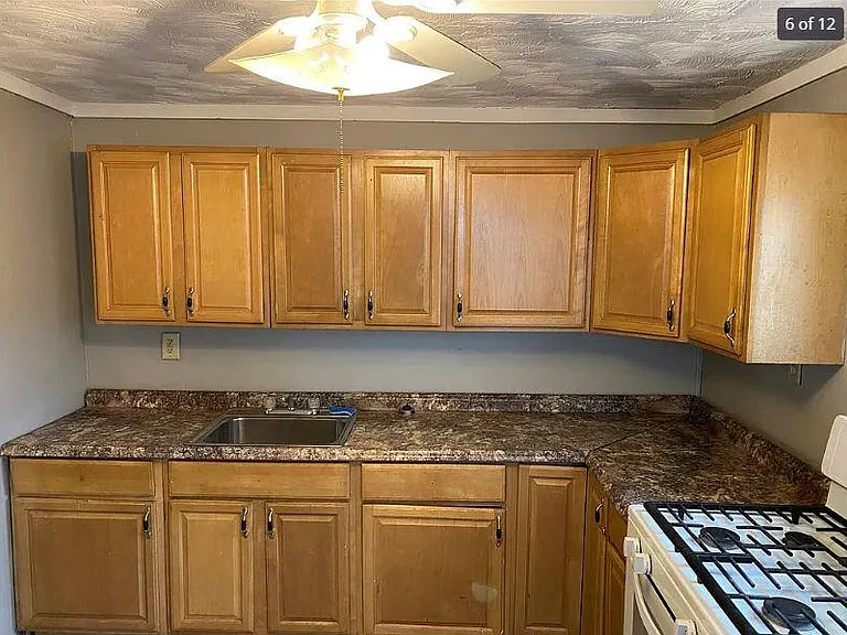 17 Cottage Ave — Photo 7