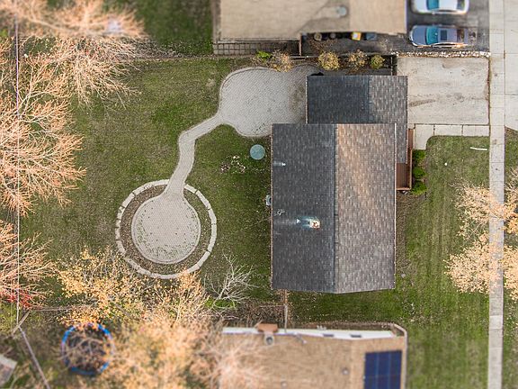 5th image of 1717 S Green Meadows Blvd