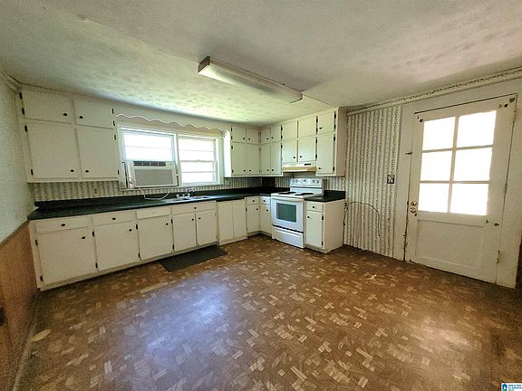 5th image of 326 Crestview Rd