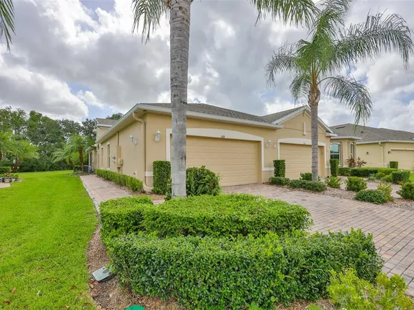 668 Chipper Dr, Sun City Center, FL 33573