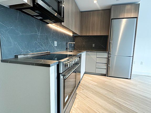 2nd image of 7025 Yellowstone Blvd APT 6D