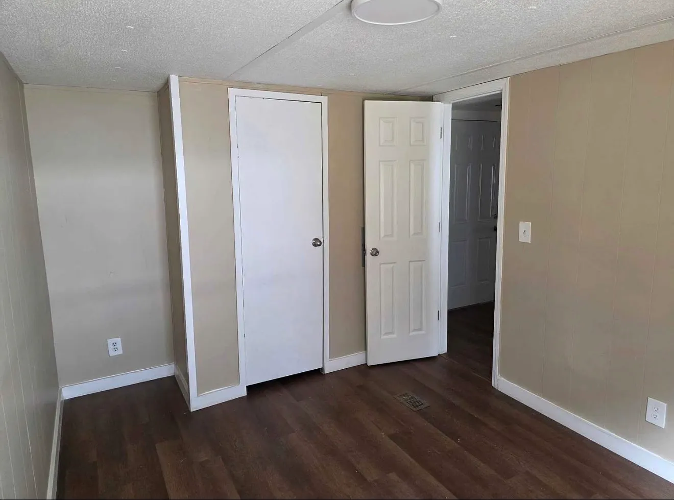 2 bed, 860 sqft, $1,000 — Photo 3