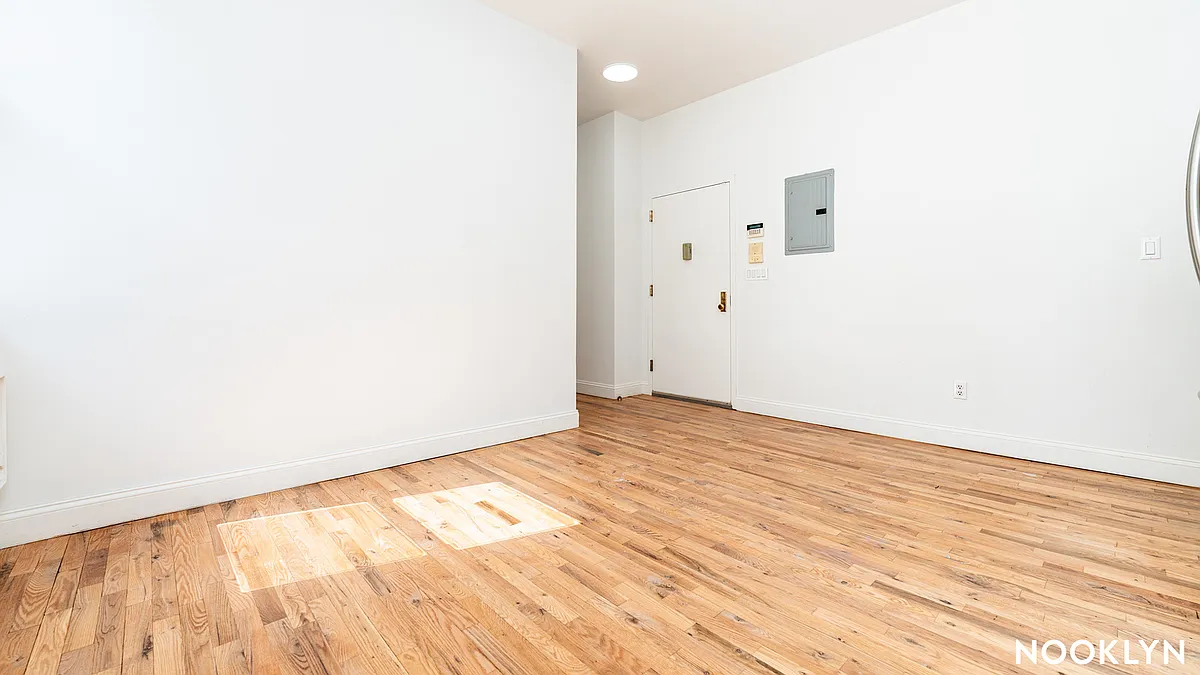 Building Photo - 1439 Myrtle Ave #2H