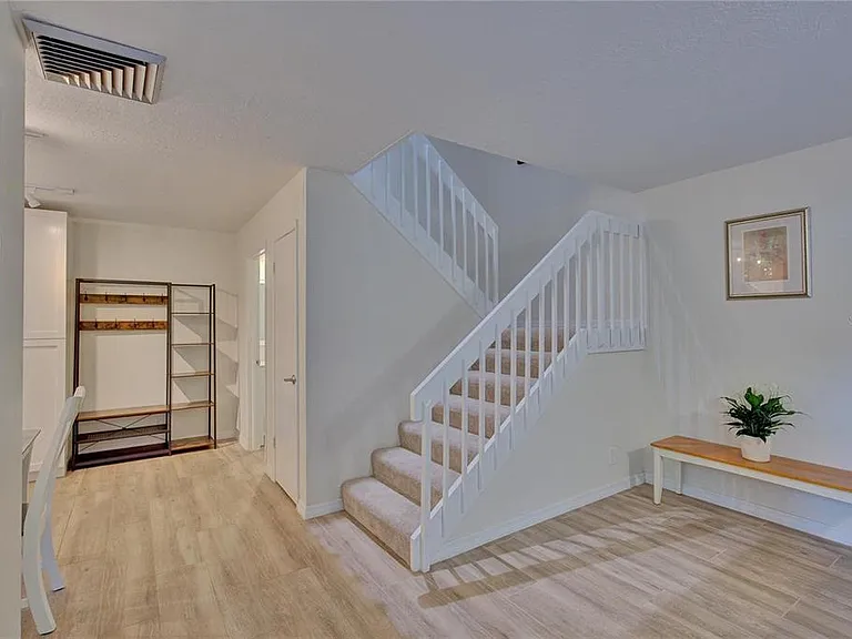 2612 2nd Ct — Photo 9