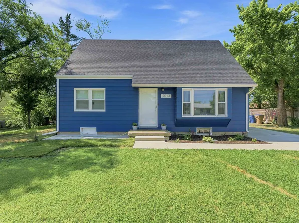 2013 E Fairchild St, Wichita, KS 67219