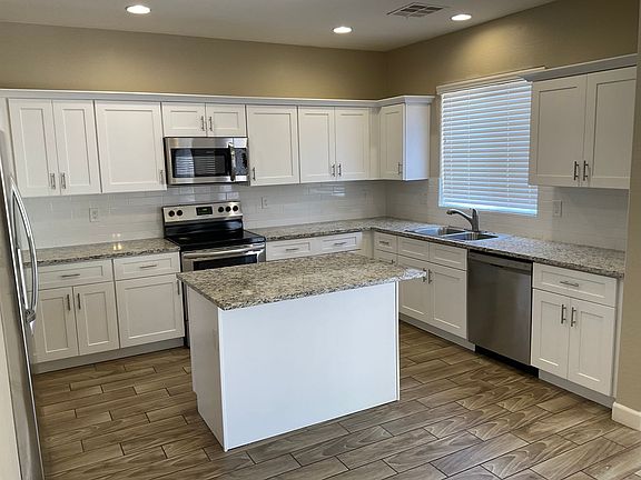 5th image of 4508 E Loma Vista St