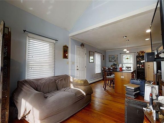5th image of 174 Simmonsville Ave