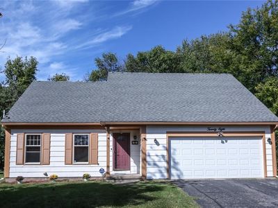 28 French Meadow Ln, Rochester, NY, 14618
