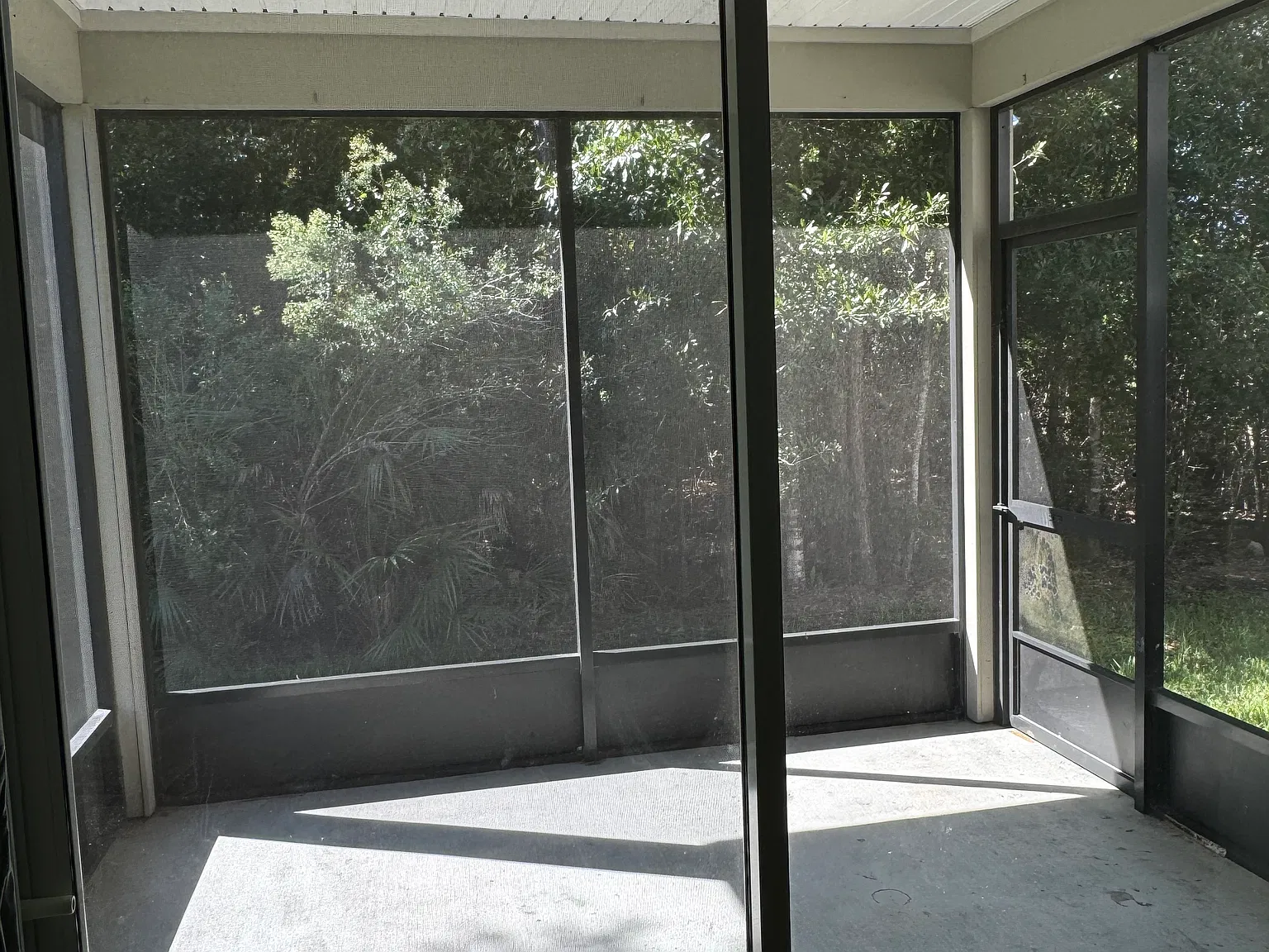 4 bed, 2880 sqft, $2,900 — Photo 4