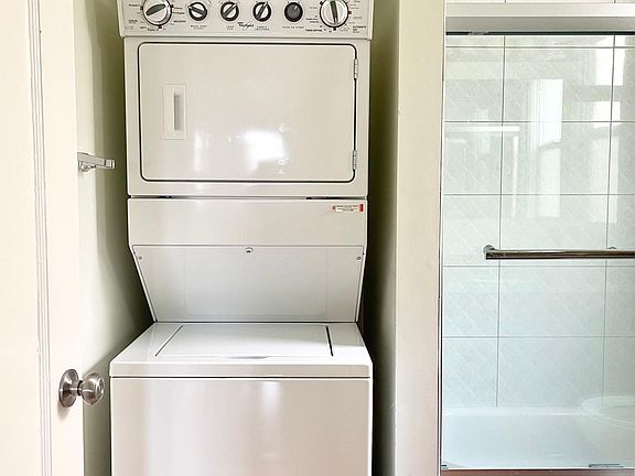 4th image of 624 Presidio Ave #A