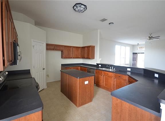 5th image of 1304 Sierra Blanca Dr