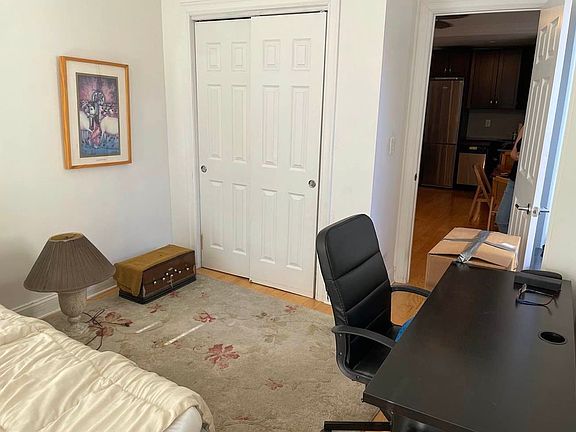5th image of 227 Kingsland Ave APT 12