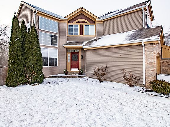 2nd image of 2220 N Hillcrest Ct