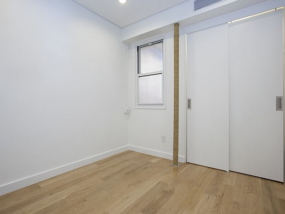 5th image of 100 Forsyth St APT 14