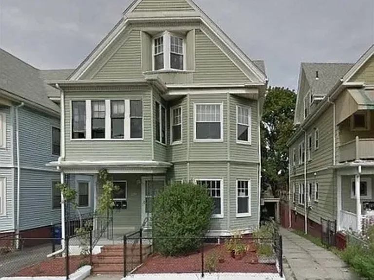 229 Highland Ave #1 — Photo 9