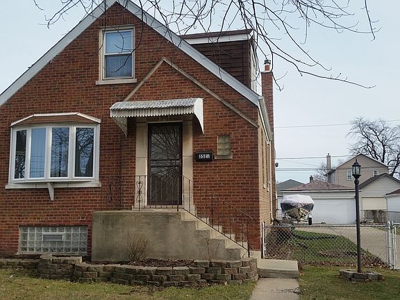 3rd image of 5521 S Mayfield Ave