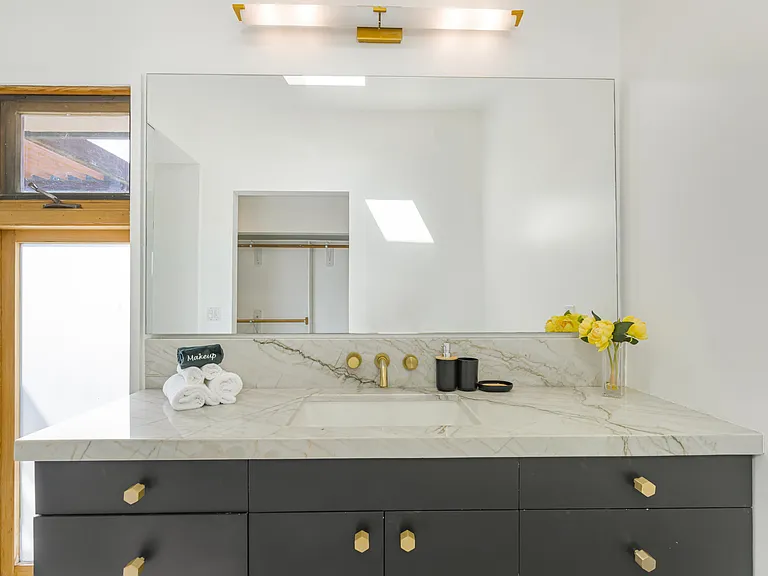 11345 Pacific View Dr — Photo 28