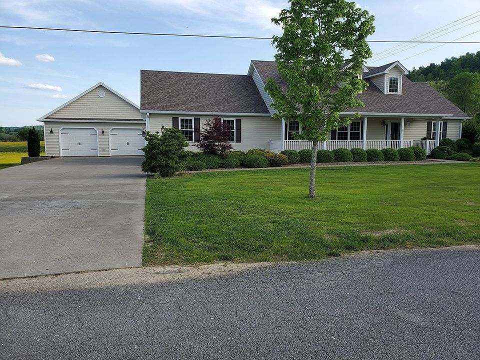 1st image of 22 Castle Rock Dr
