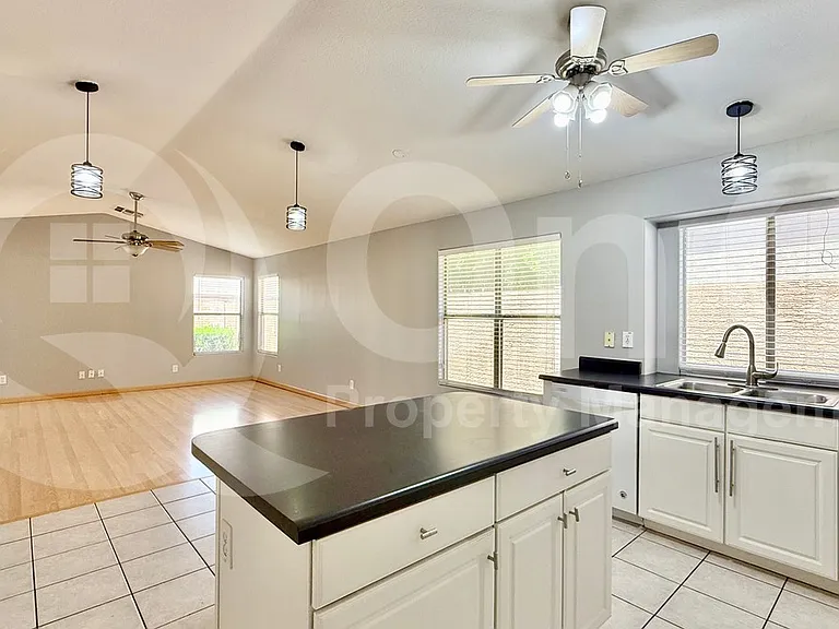 1530 E Toledo St — Photo 14