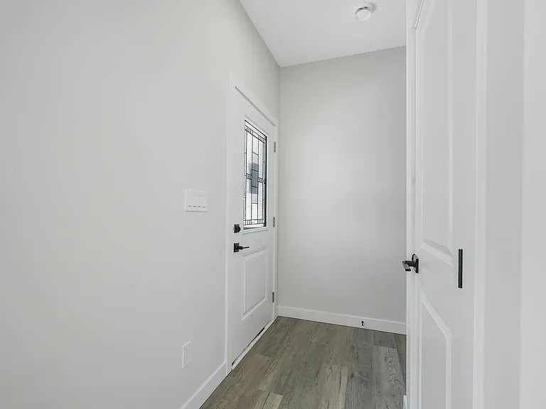 12021 95a St NW — Photo 15